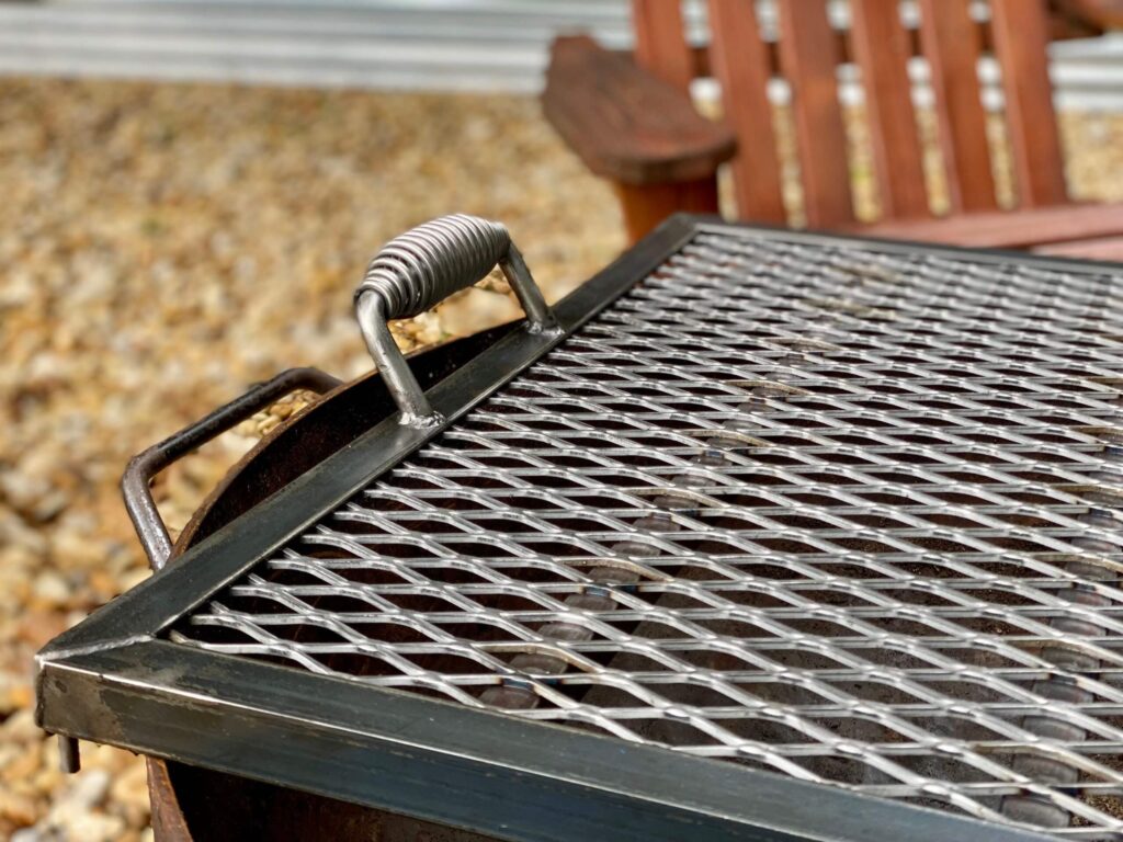 No Scrub Baking Soda and Vinegar Grate Cleaning